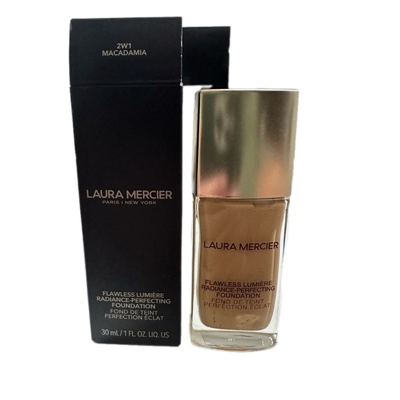 Laura Mercier Flawless Lumière Radiance-Perfecting Foundation – 2W1 Macadamia - Picture 1 of 5